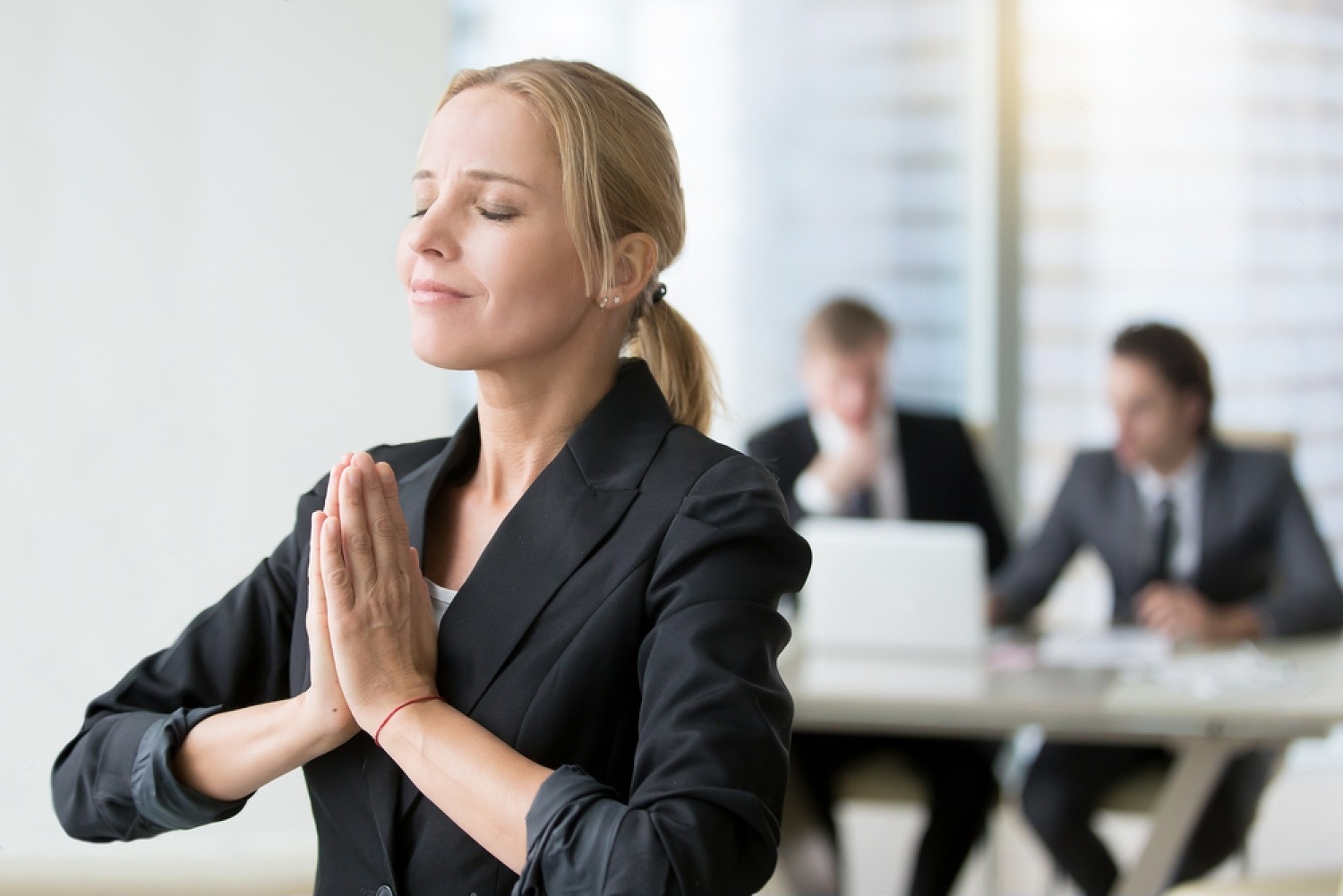 Embracing Calm: A Comprehensive Guide to Finding an Online Mindfulness Coach in Canada