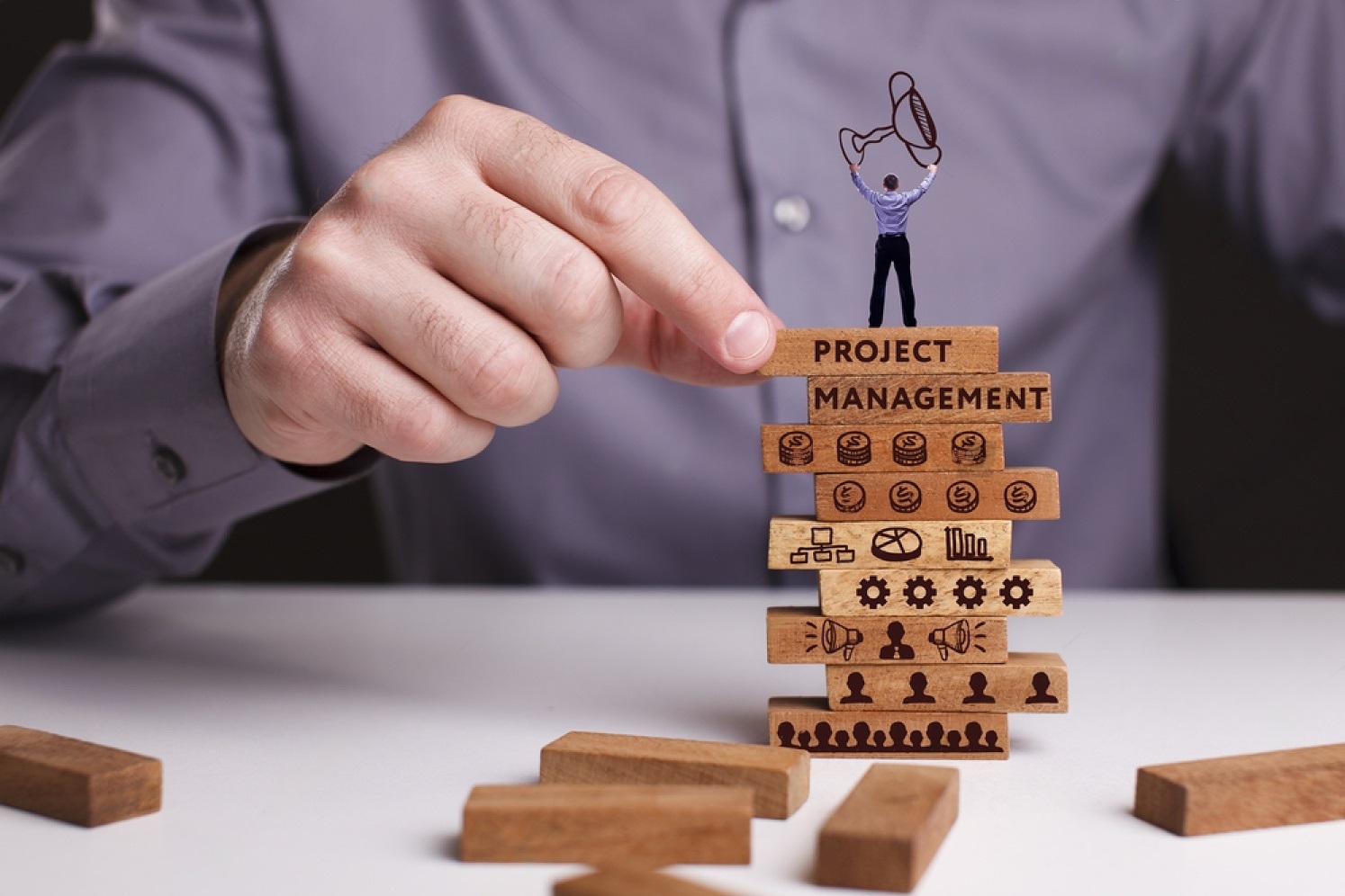 Project Manager Trainee in the UK: A Pathway to Professional Success