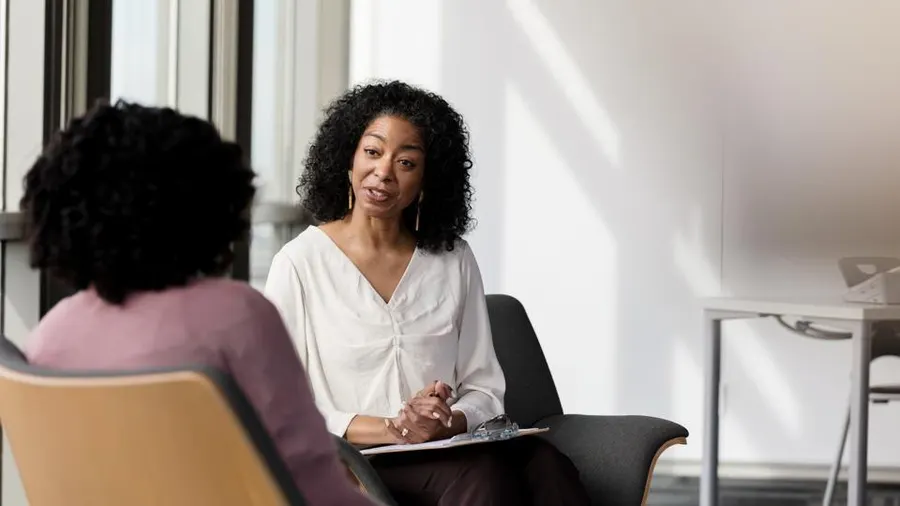 Empowering Professional Moms: A Guide to Life Coaching for Career-Driven Mothers