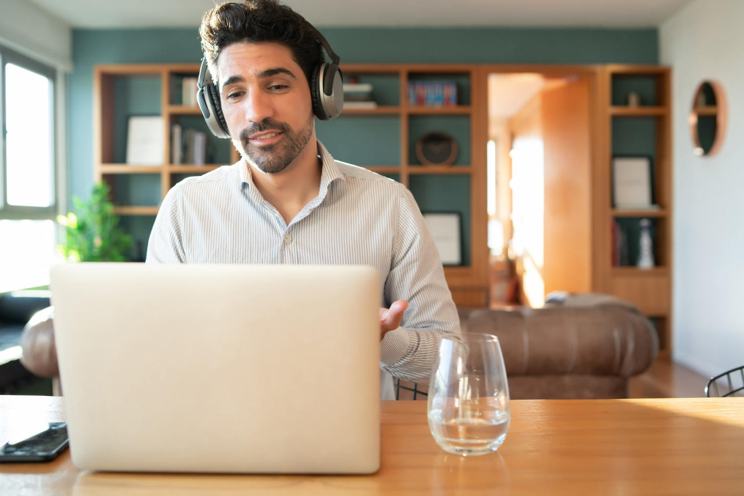 Remote High Ticket Closing Jobs A Complete Guide to Thriving in the Digital Sales Era